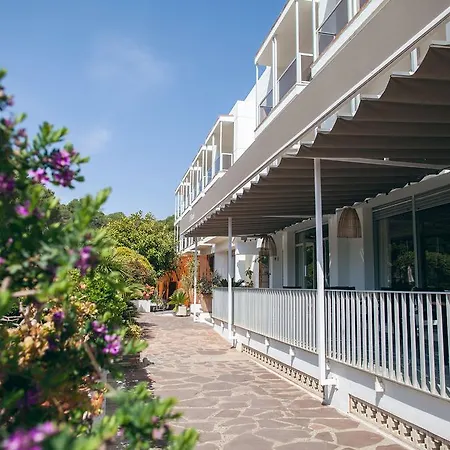 Miquel Hotel
