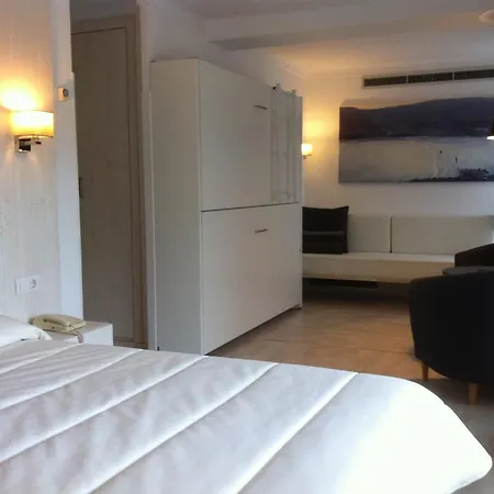 Miquel 3* L' Escala